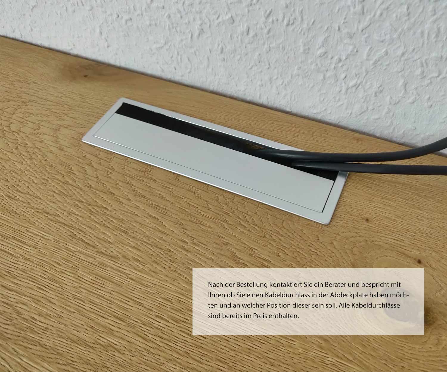 Detail kabelgoot in afdekplaat hout ontwerp lowboard