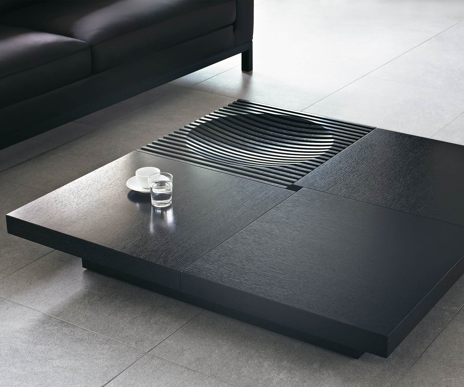 Exklusiver Conde House Barringer Design Couchtisch mit offenem verstecktem Fach