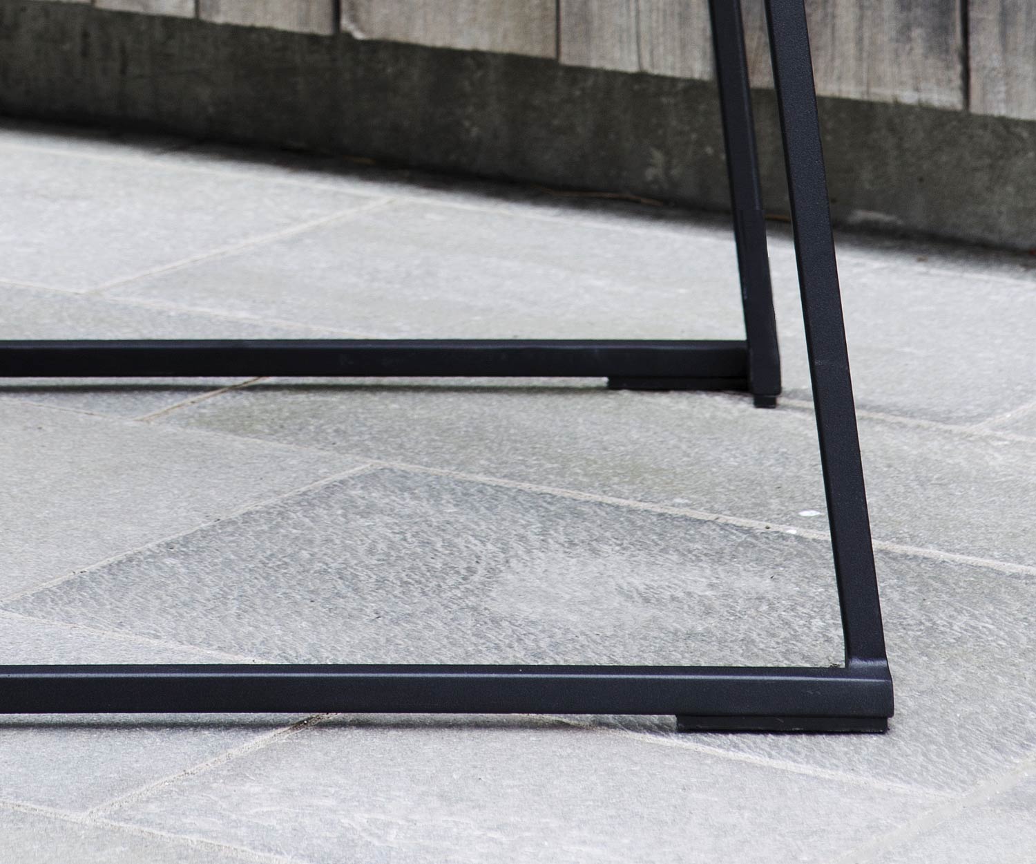 Hoogwaardige Oasiq Muze fauteuil in detail Sledeframe