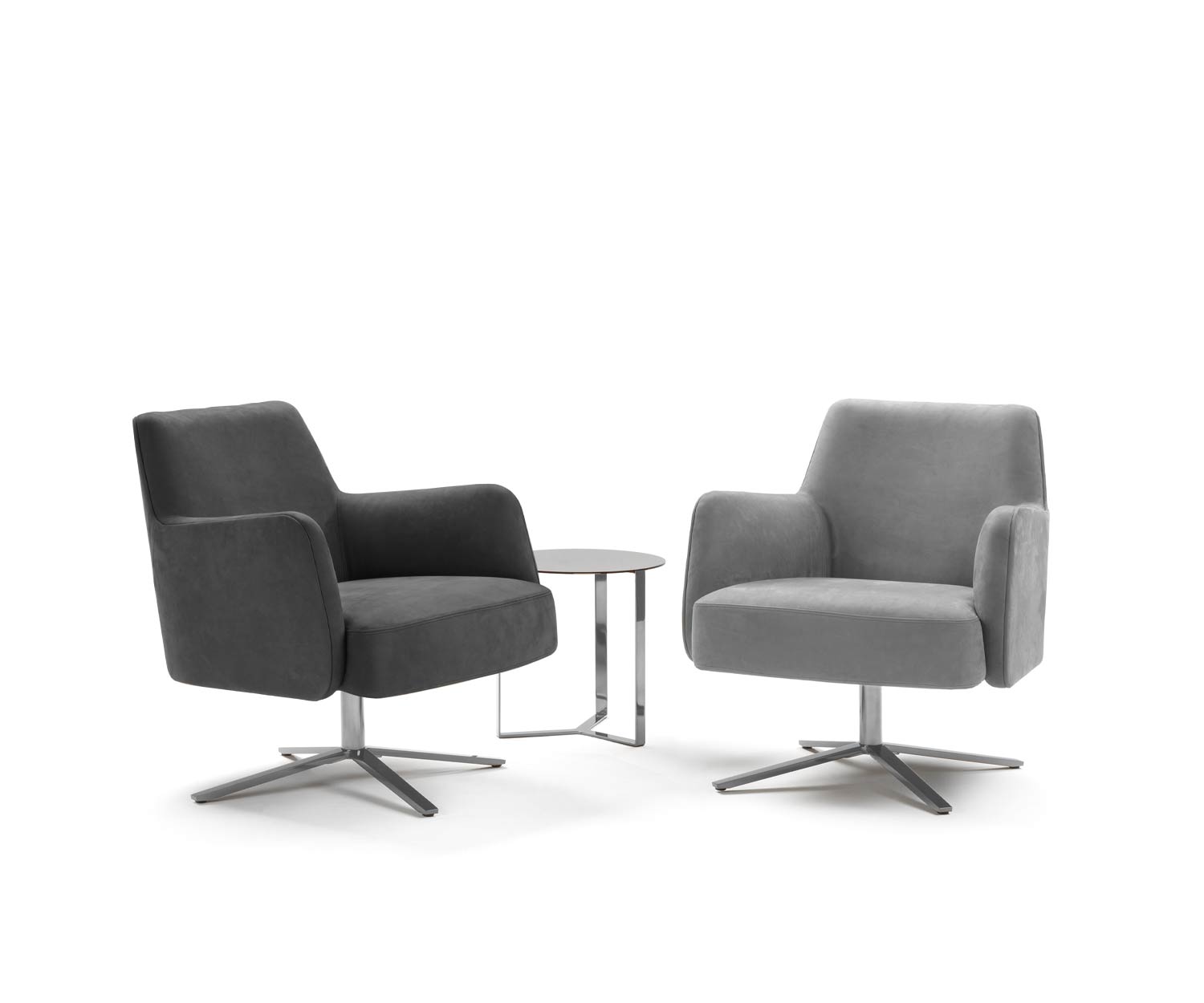 Confortable Marelli Fauteuil Clipper piètement pivotant en croix en argent chromé