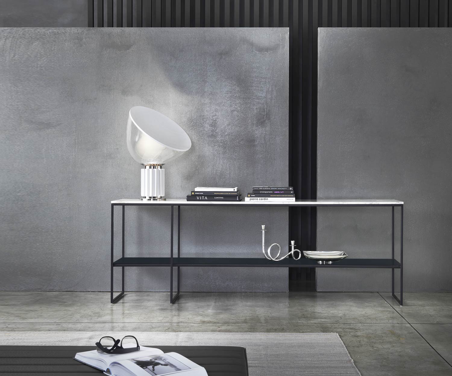 Exklusive Marelli Design Konsole Frame mit Marmorplatte on top Unterplatte Glas