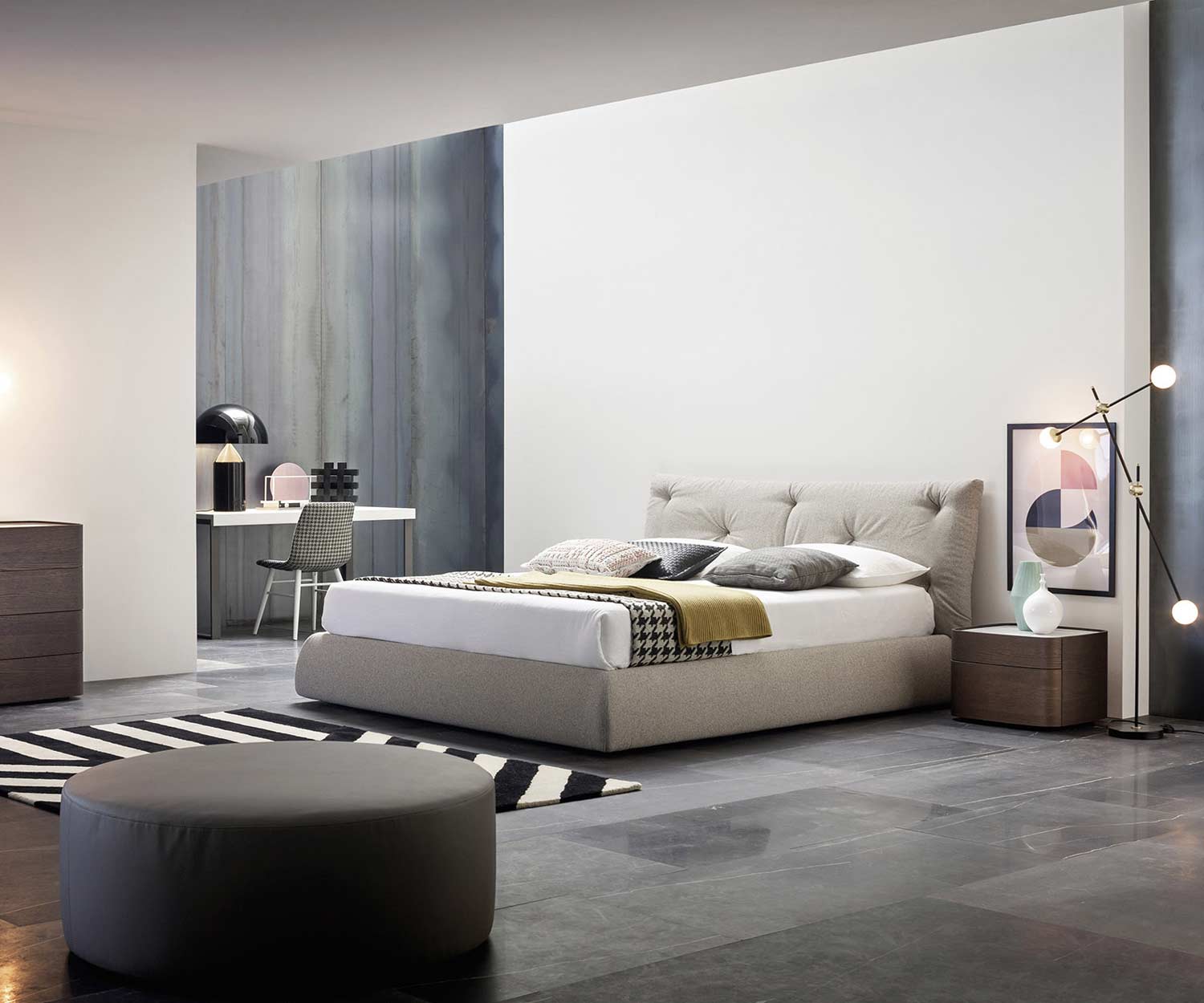 Exklusives Novamobili Design Polsterbett Modo mit Bettkasten