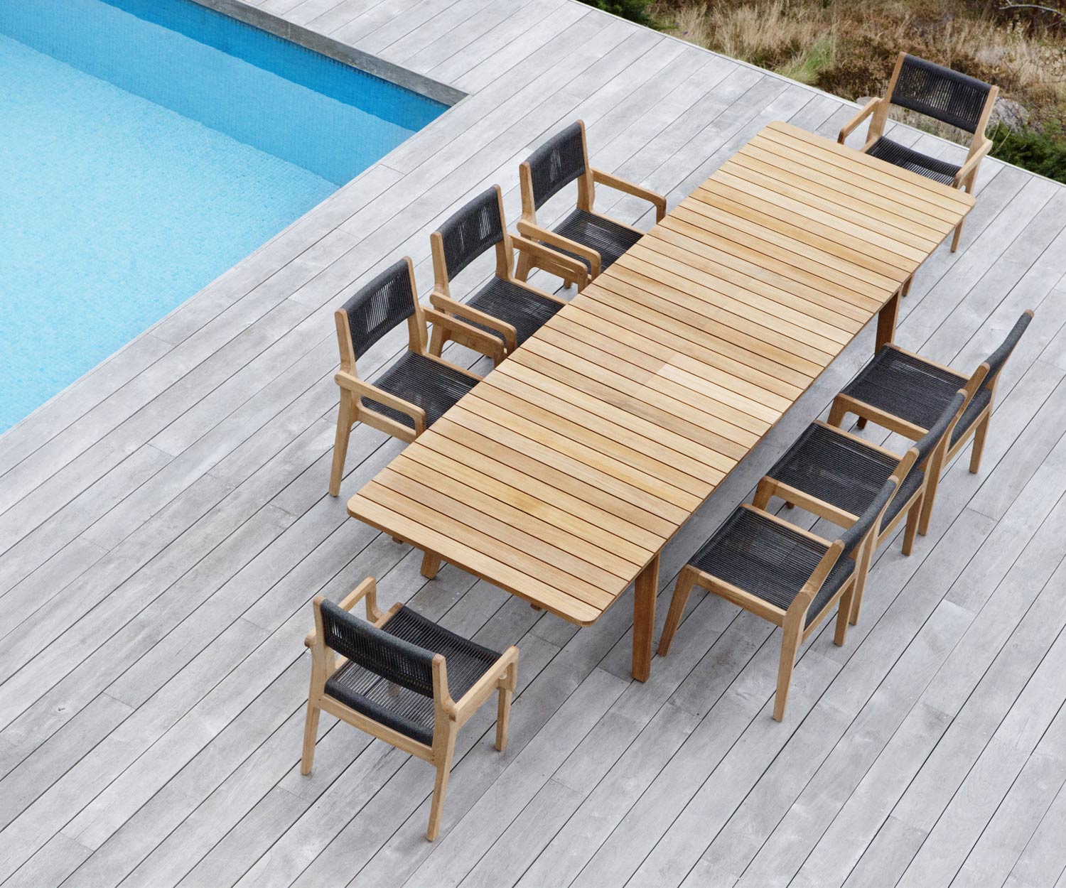 Oasiq Skagen Design Terrassenstuhl aus Teak mit handgewobenen Seilen gepolstert