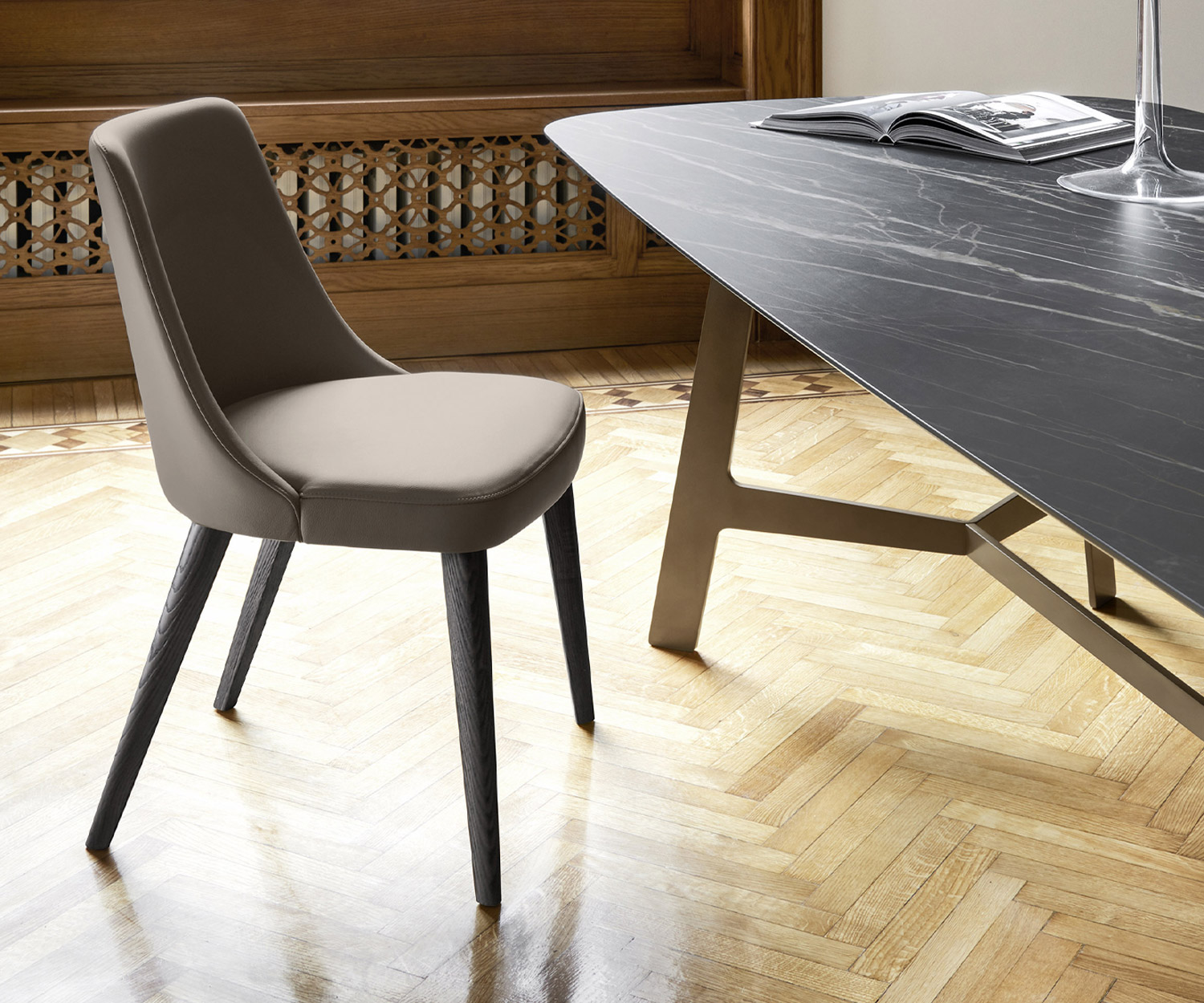 Exklusiver Livitalia Design Esstischstuhl Eva mit Kunstleder Bezug in Beige