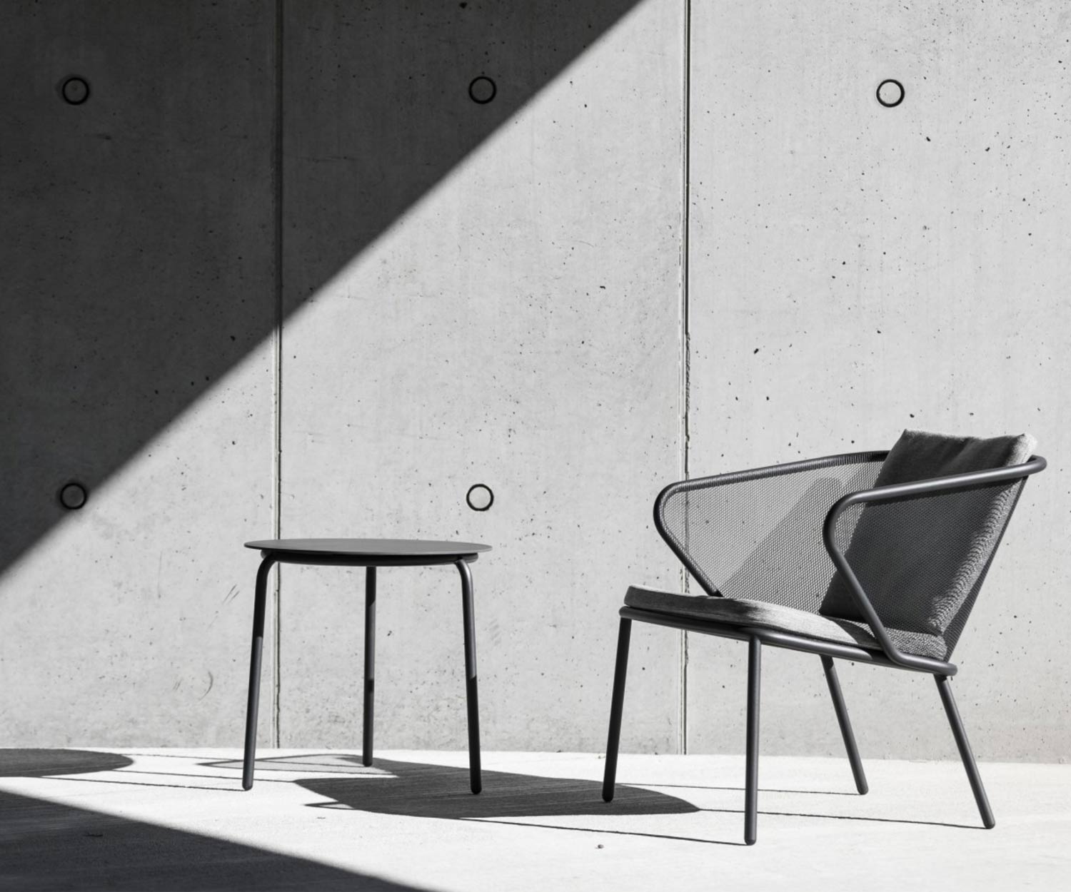 Hochwertiger Todus Condor Design Loungesessel mit Polster in Anthrazit