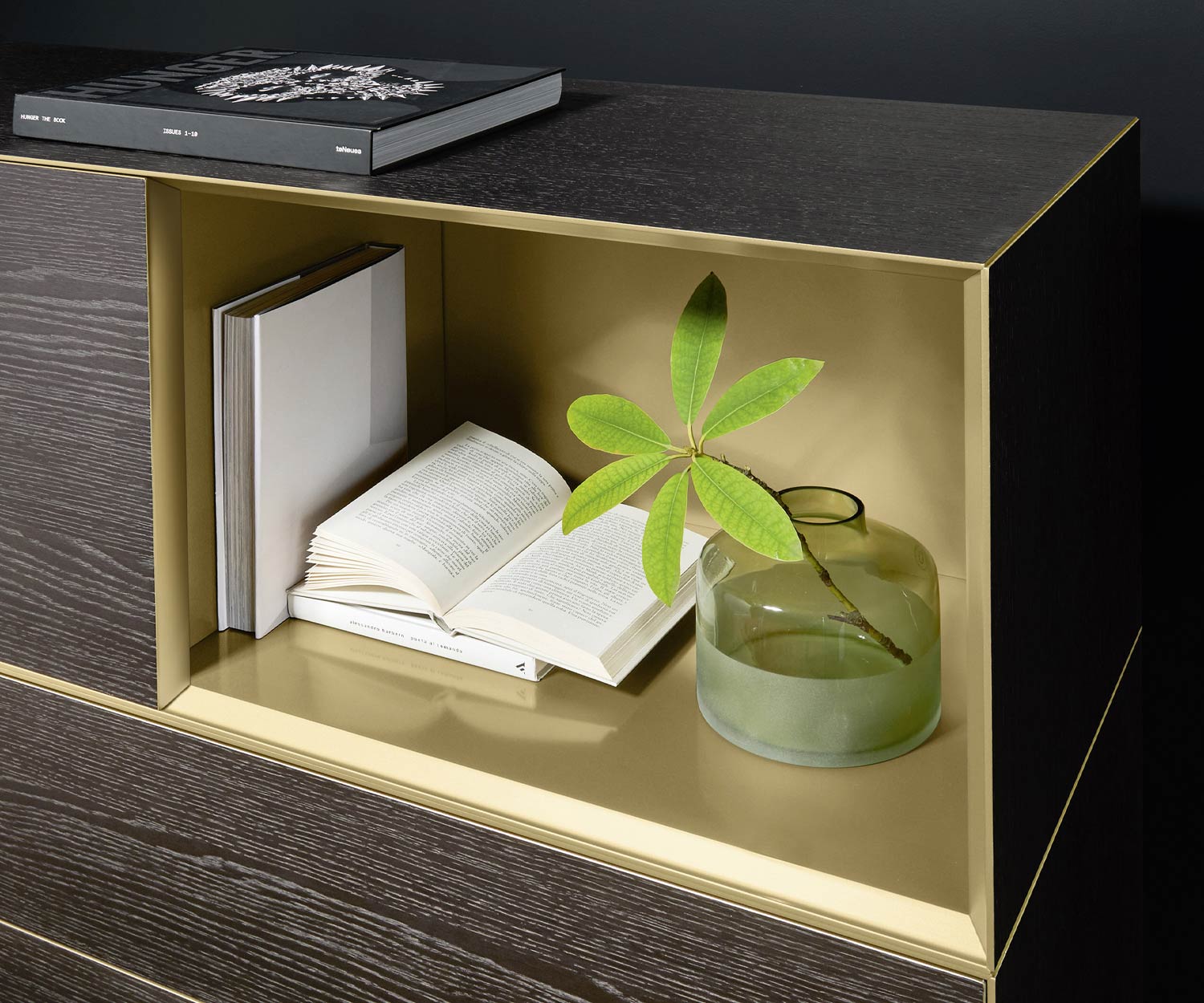 Modernes Designer Highboard Minimal von Livitalia offenes Fach Farbe Gold