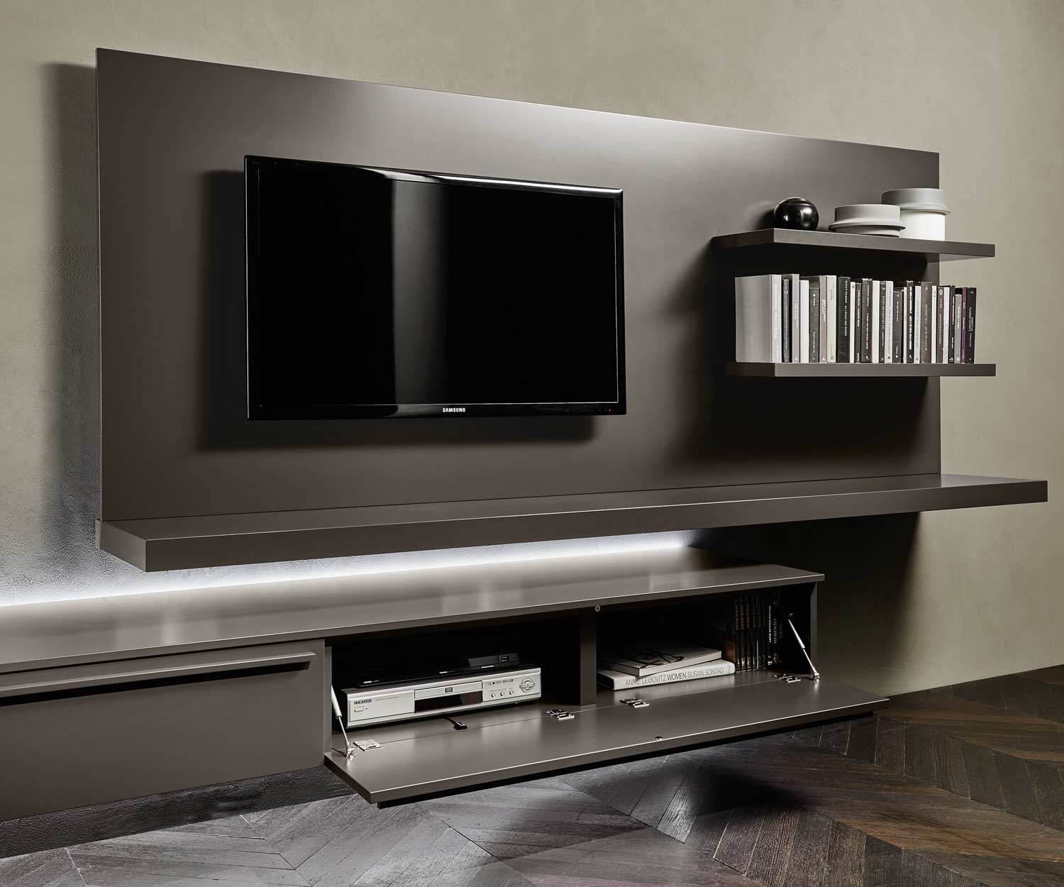 Mensola da parete di design per TV di alta qualità Livitalia per pannello a parete