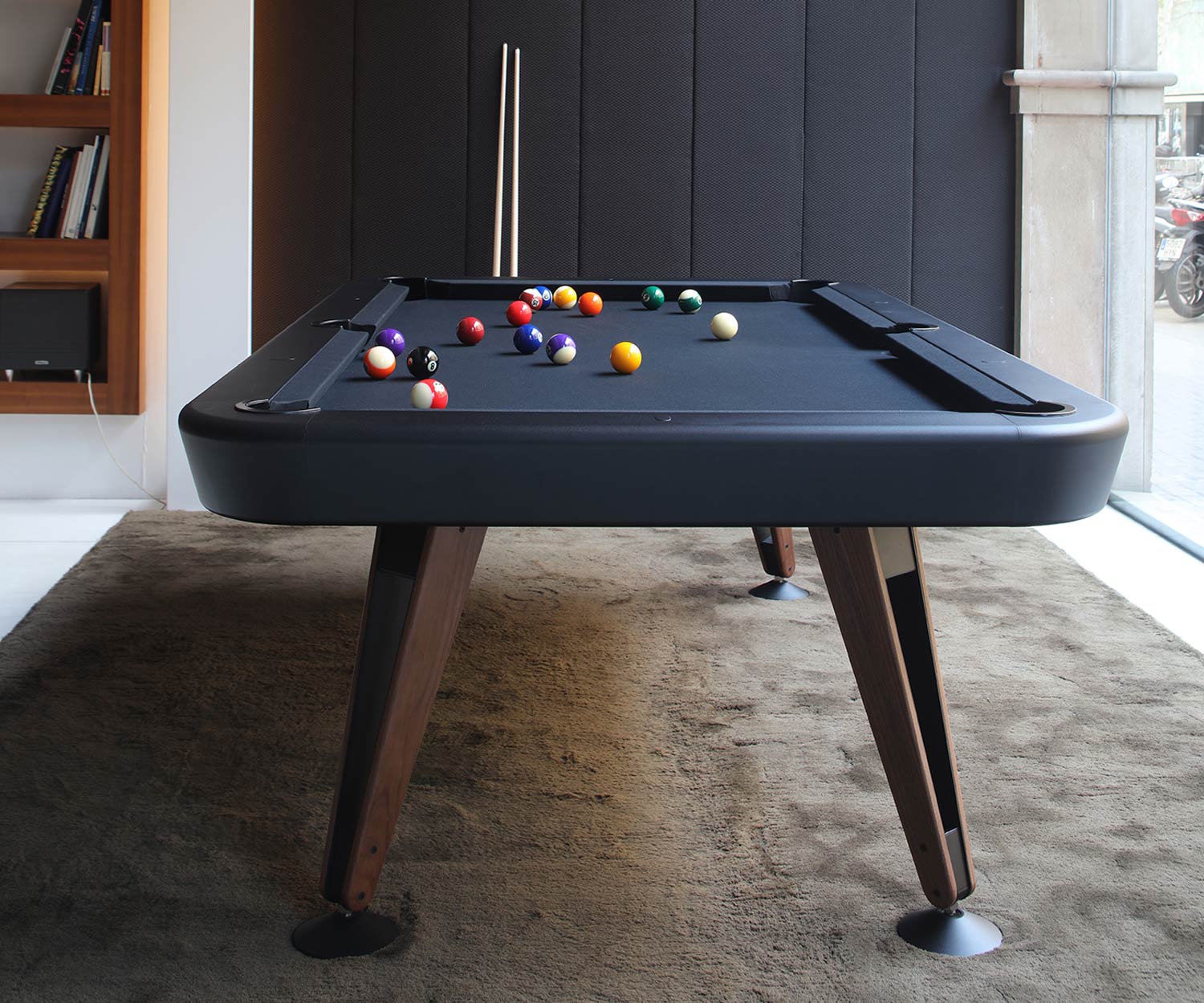 RS Barcelona Billardtisch Diagonal mit Holz Stahl Beinen