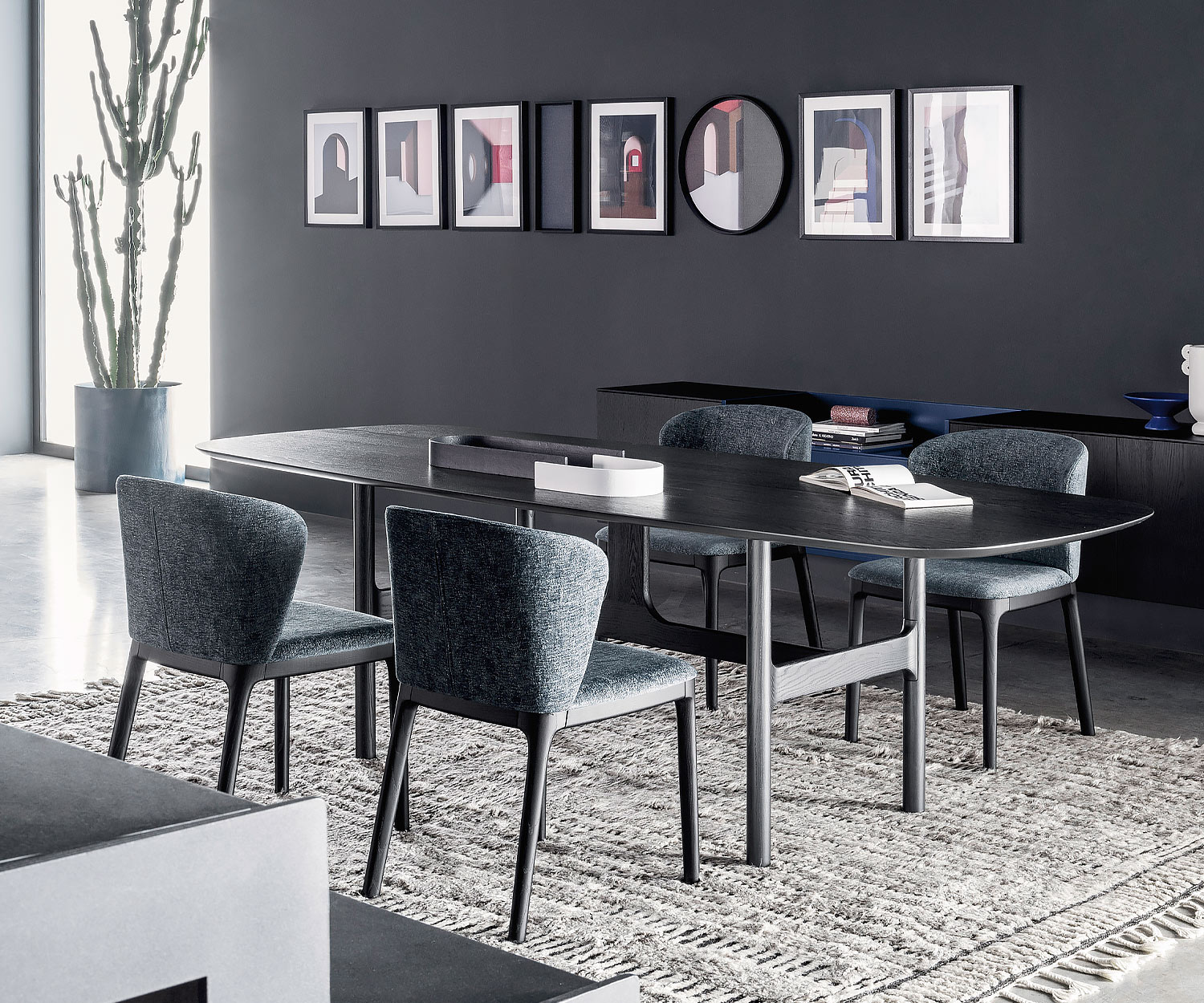 Blauw Novamobili Eetkamer design stoel Navy in carbon eik