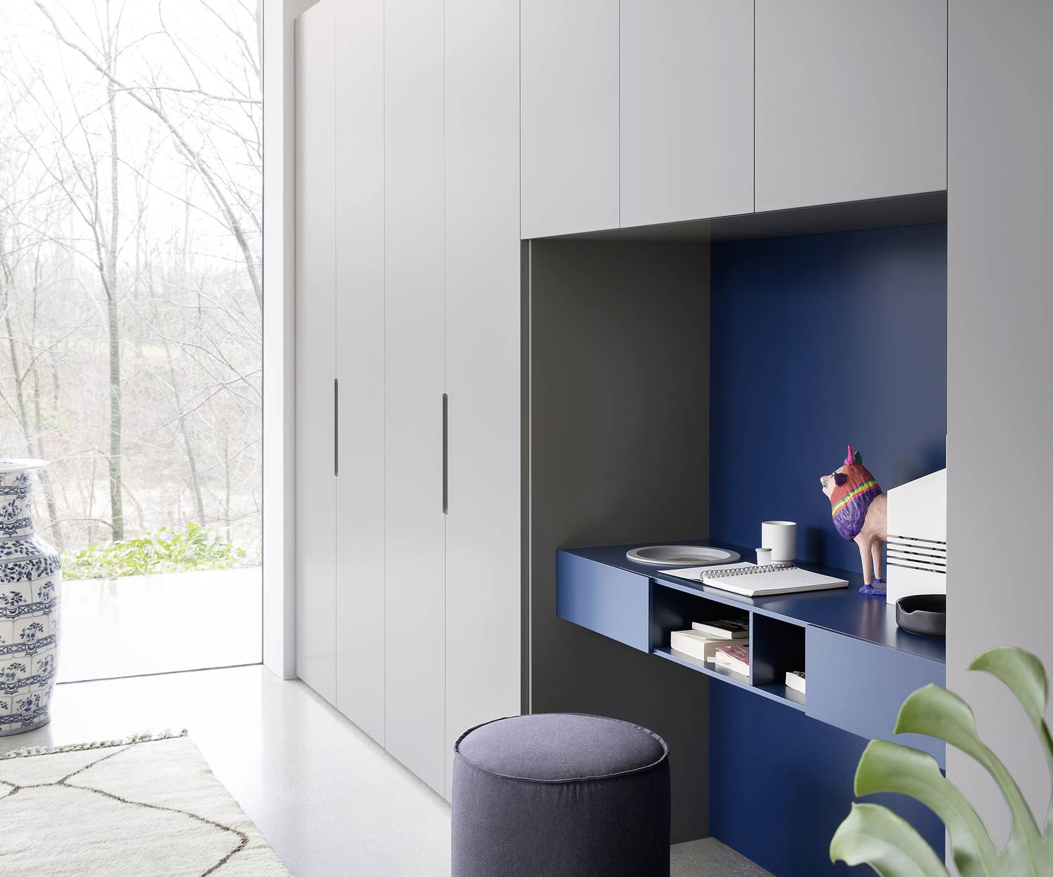 Hochwertiger Novamobili Design Kleiderschrank mit Schreibtisch