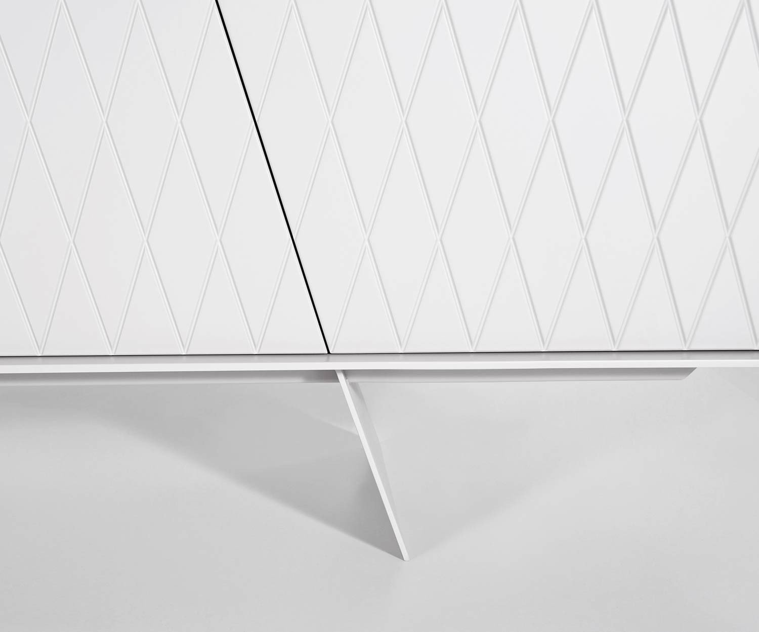 al2 e klipse 003 Design Sideboard Detail Standfüße Füße