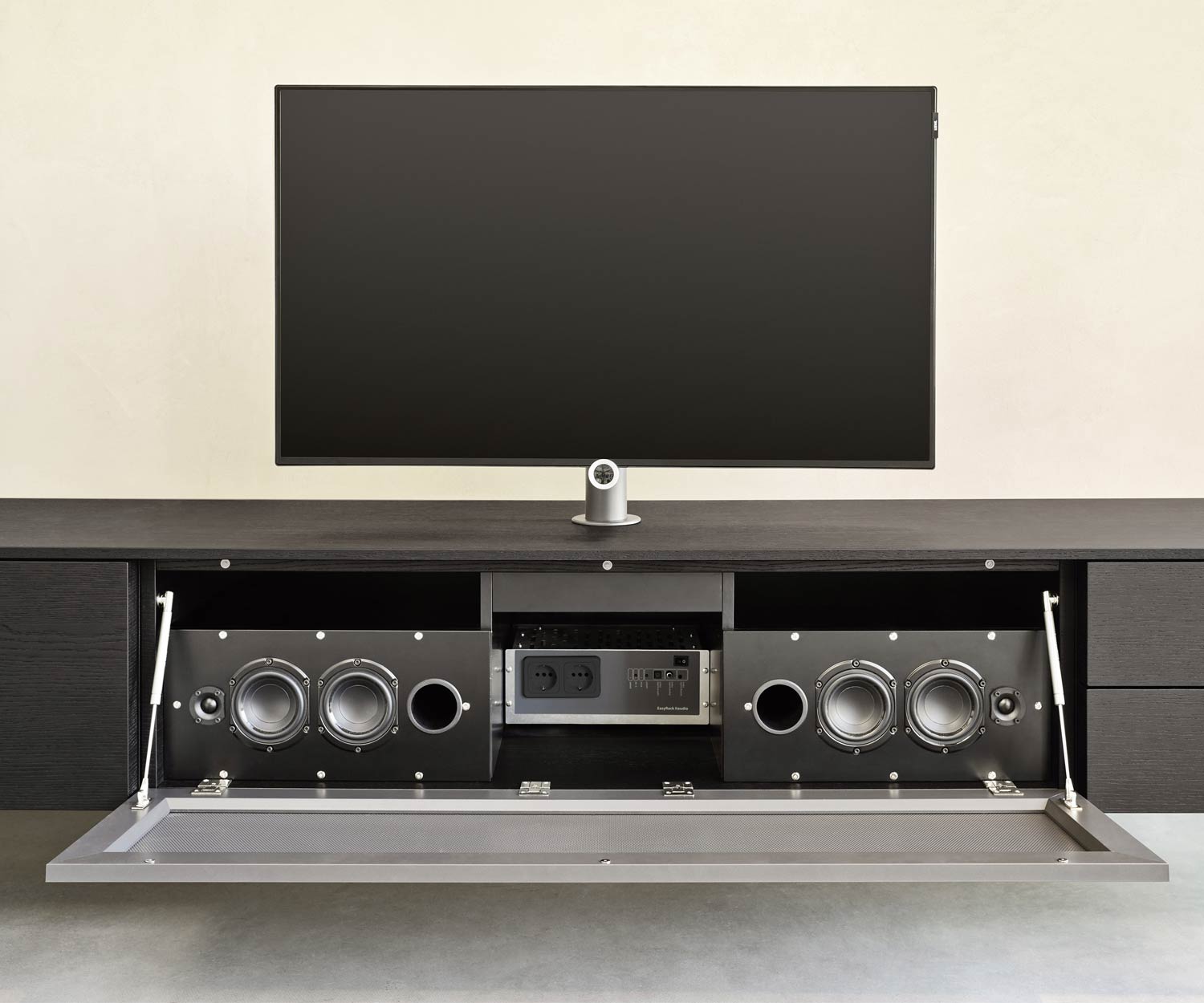 Exklusive Livitalia Design Wohnwand C51 mit Lautsprechergitter in Braun Matt