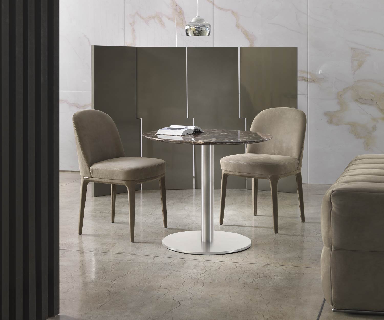 Hochwertiger Marelli Designer Esstisch Break mit Metallgestell