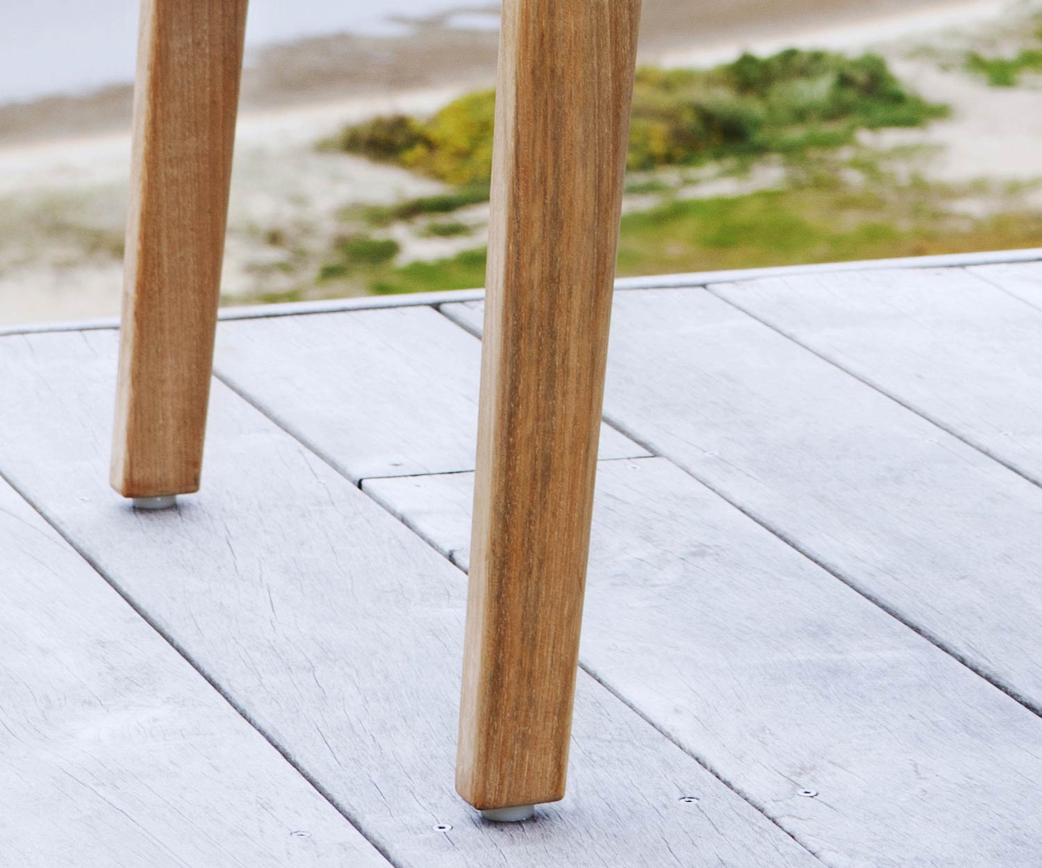 Moderner Oasiq Skagen Design Terrassenstuhl aus wetterfestemTeak